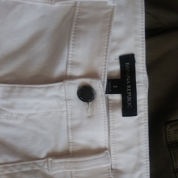 TWO PAIRS Banana Republic Cargo Jeans Used in excellent condition. - Picture 3 of 3